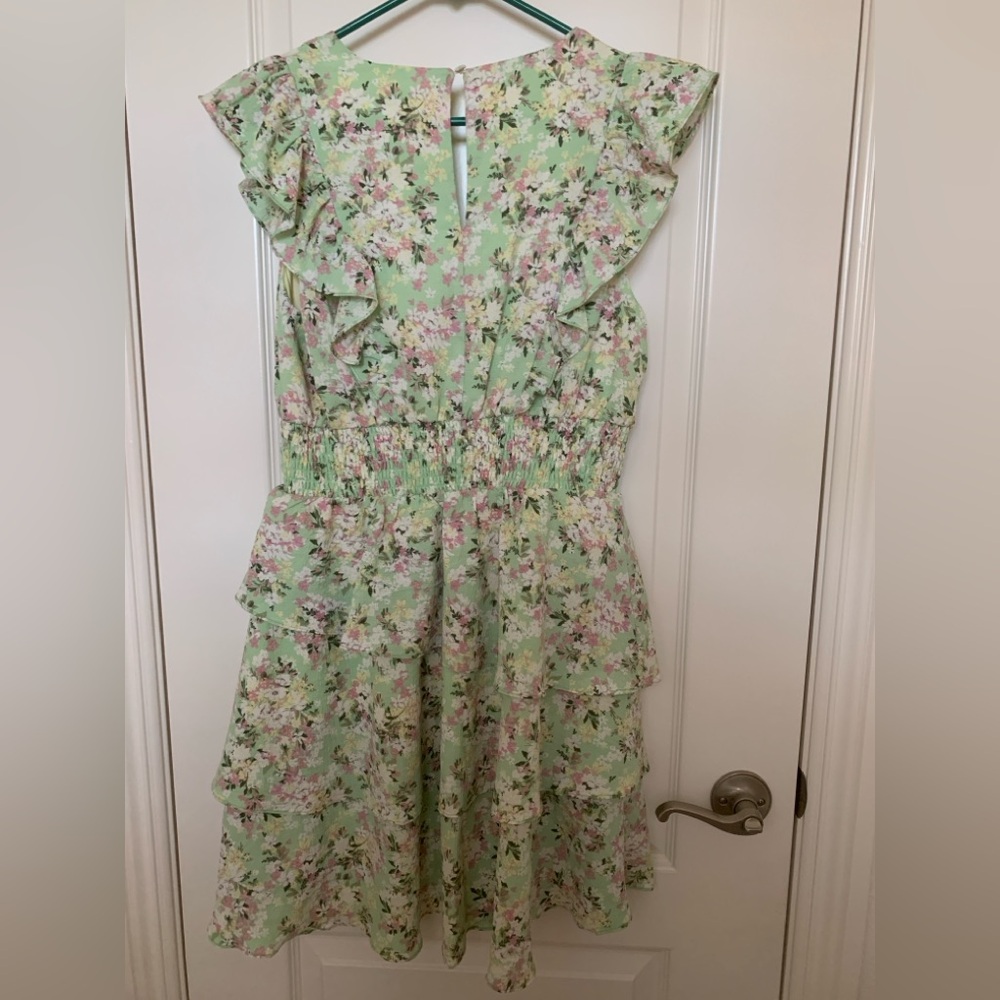 NWT BCBGeneration Floral Ruffle Mini Dress – Size M – Spring Green - Picture 3 of 9